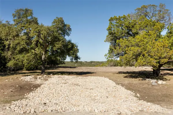 736 Covered Bridge DR, Driftwood, TX 78619