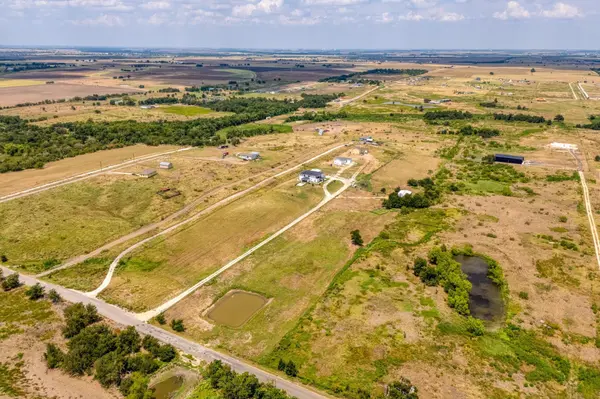1601 County Road 466, Elgin, TX 78621