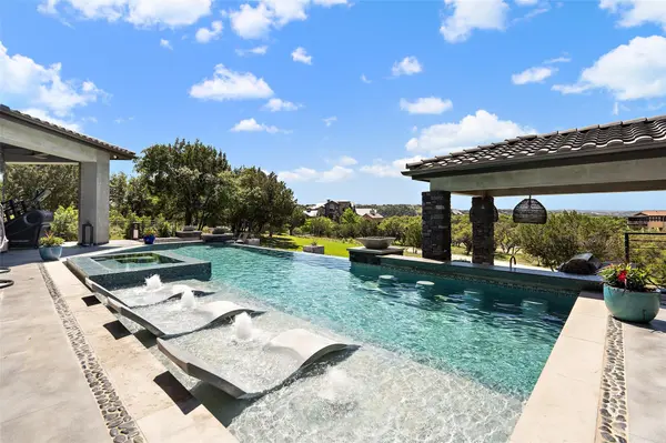 19204 Secretariat PL, Spicewood, TX 78669