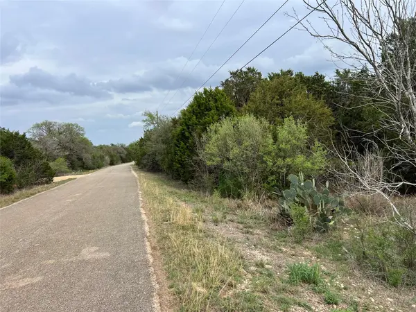 800 Fox RD, San Marcos, TX 78666