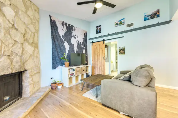4307 1st ST S #101, Austin, TX 78745