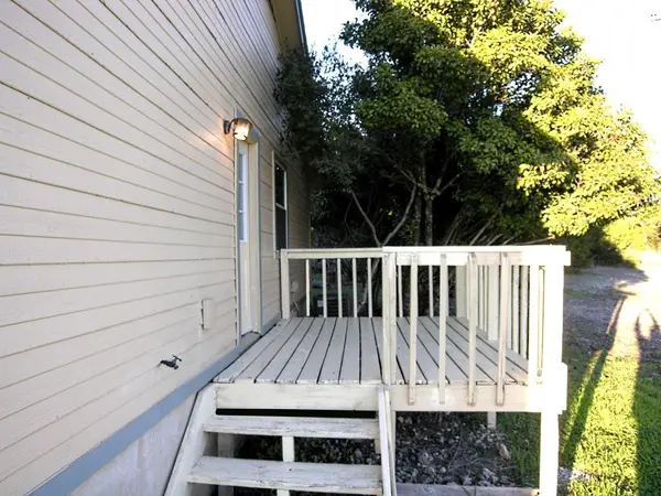 21513 Coyote TRL #B rt, Lago Vista, TX 78645
