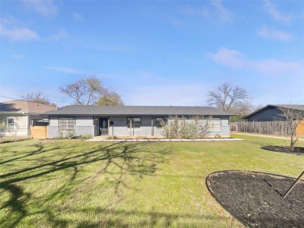1105 E 17th ST, Georgetown, TX 78626