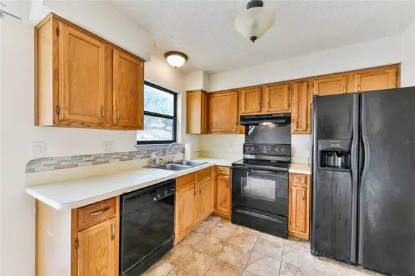 21459 Coyote TRL #B2, Leander, TX 78645
