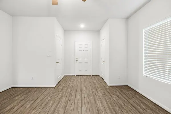 104 Katie Elder DR, Jarrell, TX 76537