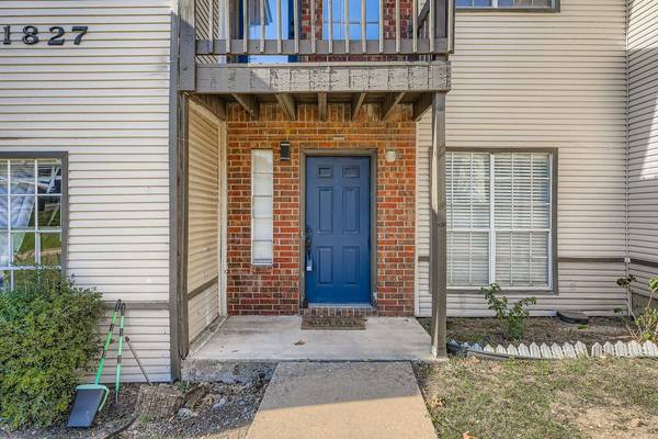 1827 River Crossing CIR #C, Austin, TX 78741