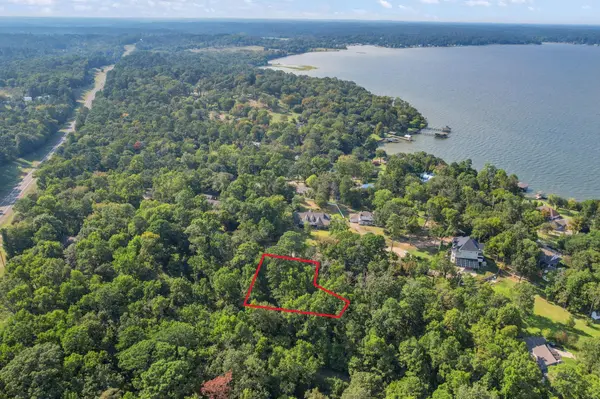 79-80 Lake Oaks CIR, Coldspring, TX 77331
