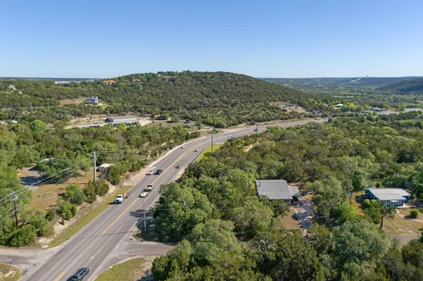 18506 E Lakeview DR, Jonestown, TX 78645