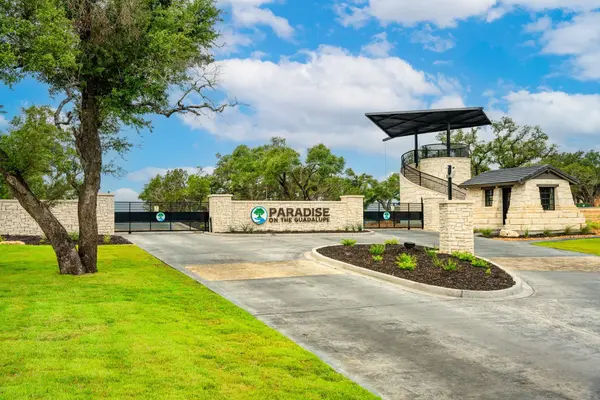 1718 Paradise PKWY, Canyon Lake, TX 78133