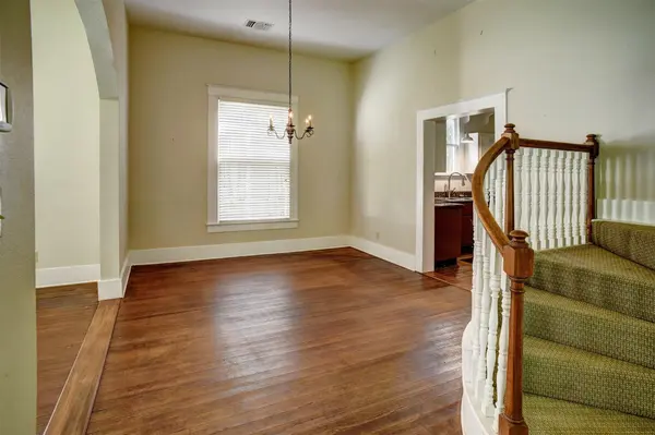 602 Mills ST, Smithville, TX 78957