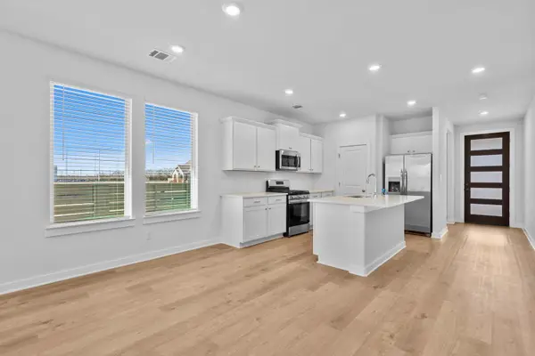 193 Weaver LN, Bastrop, TX 78602