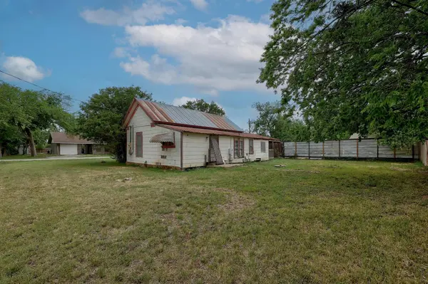 205 Fallwell ST, Liberty Hill, TX 78642