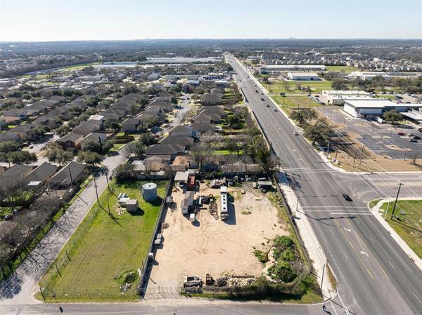 1401 Mooreland DR, Austin, TX 78748