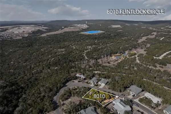 8010 Flintlock CIR, Lago Vista, TX 78645