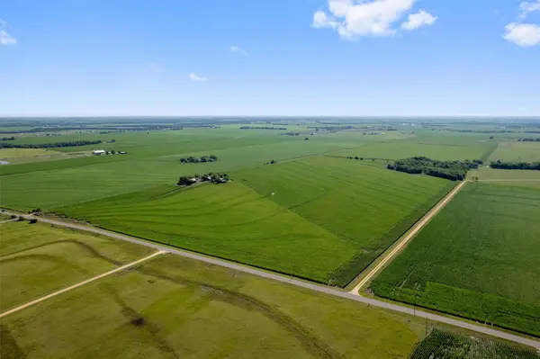 1701 County Road 424, Taylor, TX 76574