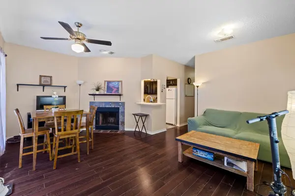 915 W 22nd 1/2 ST #202, Austin, TX 78705