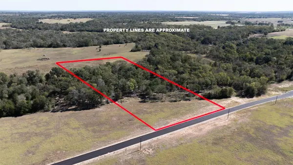 204 Little Branch LN, Cameron, TX 76520