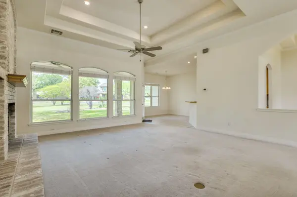 207 Flamingo CIR, Highland Haven, TX 78654