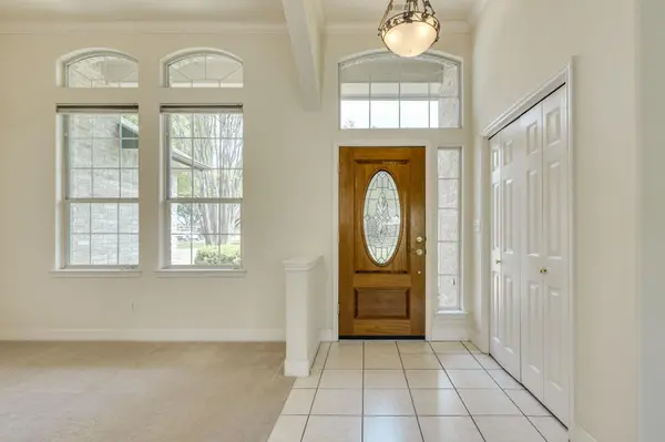 207 Flamingo CIR, Highland Haven, TX 78654