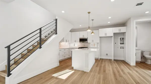 9104 Georgian DR, Austin, TX 78753