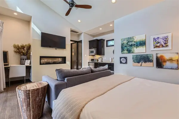 2113 Barbaro WAY #14, Spicewood, TX 78669