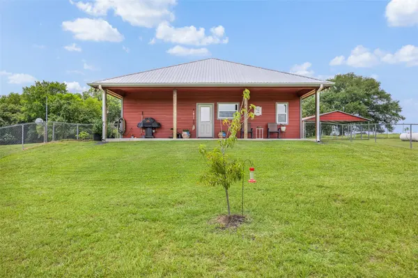 1122 County Road 344 RD, Lexington, TX 78947