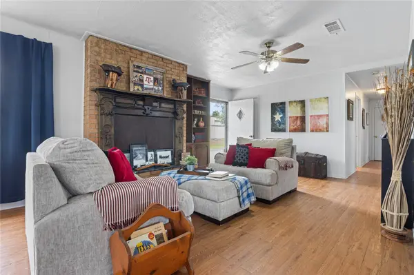 8520 Brewer LN, Salado, TX 76571