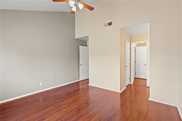 4819 Misty Slope LN Austin, TX 78744