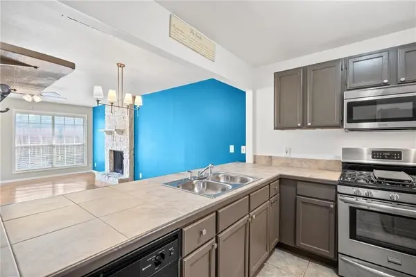 4819 Misty Slope LN Austin, TX 78744