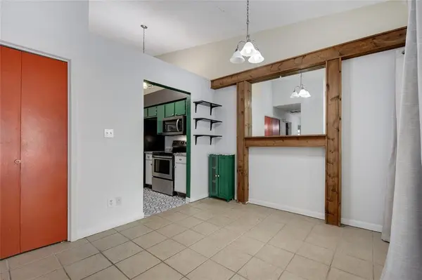 1705 Crossing PL #A109, Austin, TX 78741