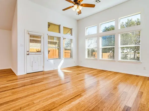 401 Strawberry Blonde DR, Buda, TX 78610