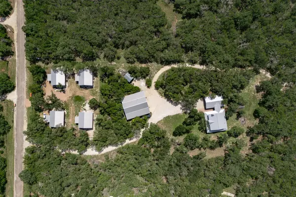 1374 Forest View DR, Blanco, TX 78606