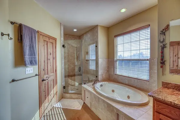 8256 S Us Highway 183, Briggs, TX 78608