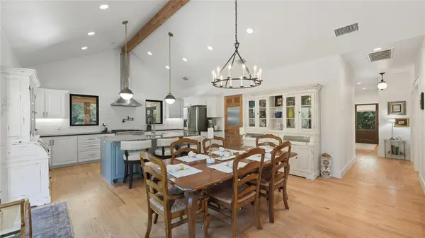 2656 River Bend RD, Smithville, TX 78957