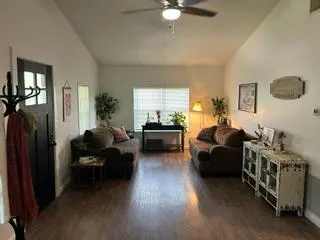 317 Webb ST, Smithville, TX 78957