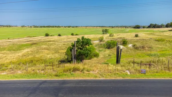 1499 County Road 311 DR, Jarrell, TX 76537