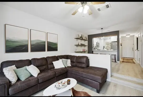 11404 Walnut Ridge DR #10, Austin, TX 78753