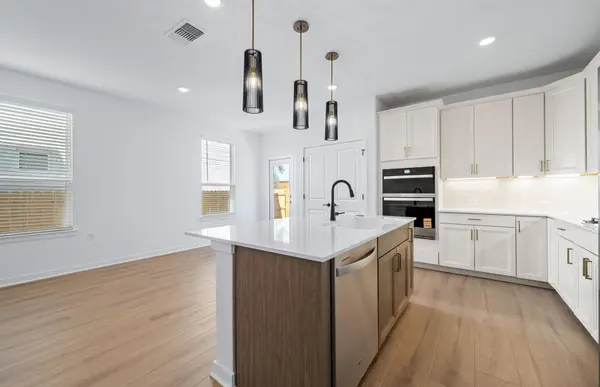 125 Adlai Ave, Georgetown, TX 78633