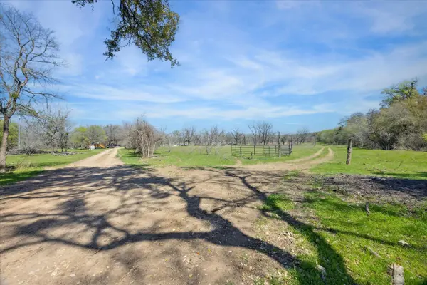 4975 E Highway 71 HWY E, Del Valle, TX 78617