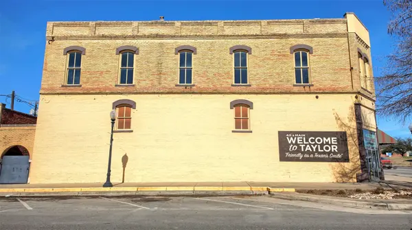 401 N Main ST, Taylor, TX 76574