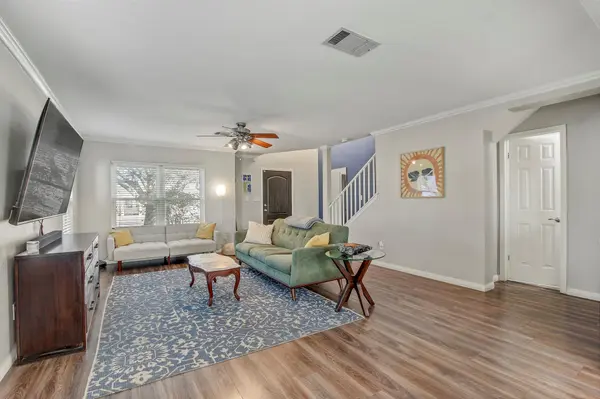 1317 Bradbury LN, Austin, TX 78753