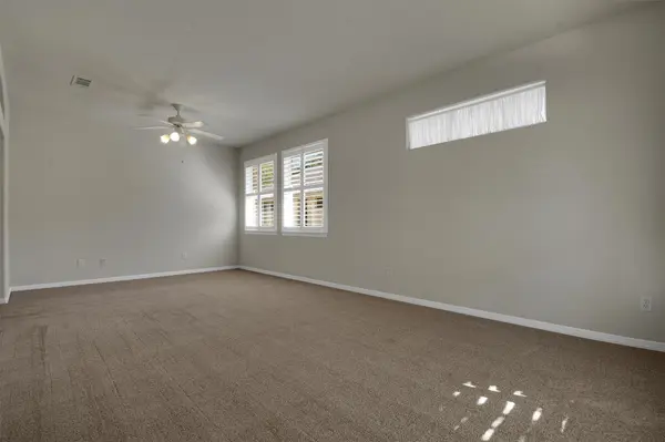 102 Lavaca LN, Georgetown, TX 78628
