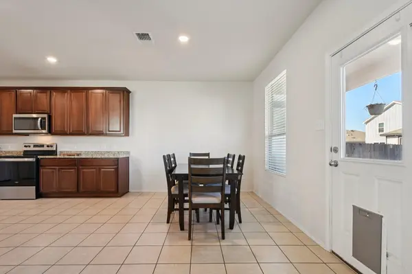 185 Katie Elder DR, Jarrell, TX 76588