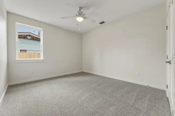 1412 Kent ST, Taylor, TX 76574