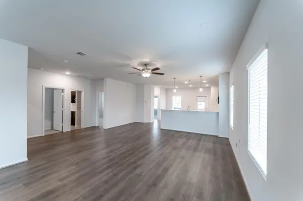 531 Yellowstone DR, Kyle, TX 78640