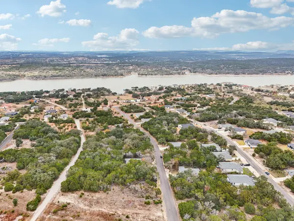 21709 Osage LN, Lago Vista, TX 78645