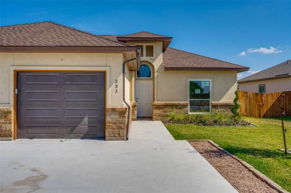 331 Navarro WAY #26B, Seguin, TX 78155