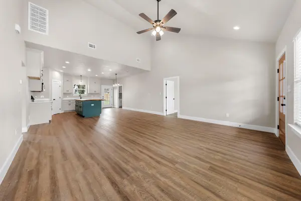 103 Lentz Main ST, Red Rock, TX 78662