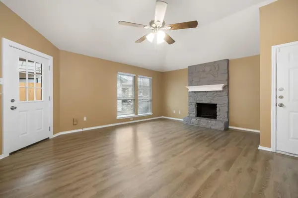 1203 Charrington DR #B, Round Rock, TX 78664