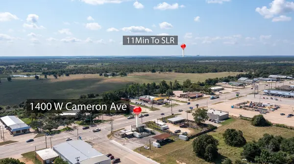 1400 W Cameron Ave, Rockdale, TX 76567